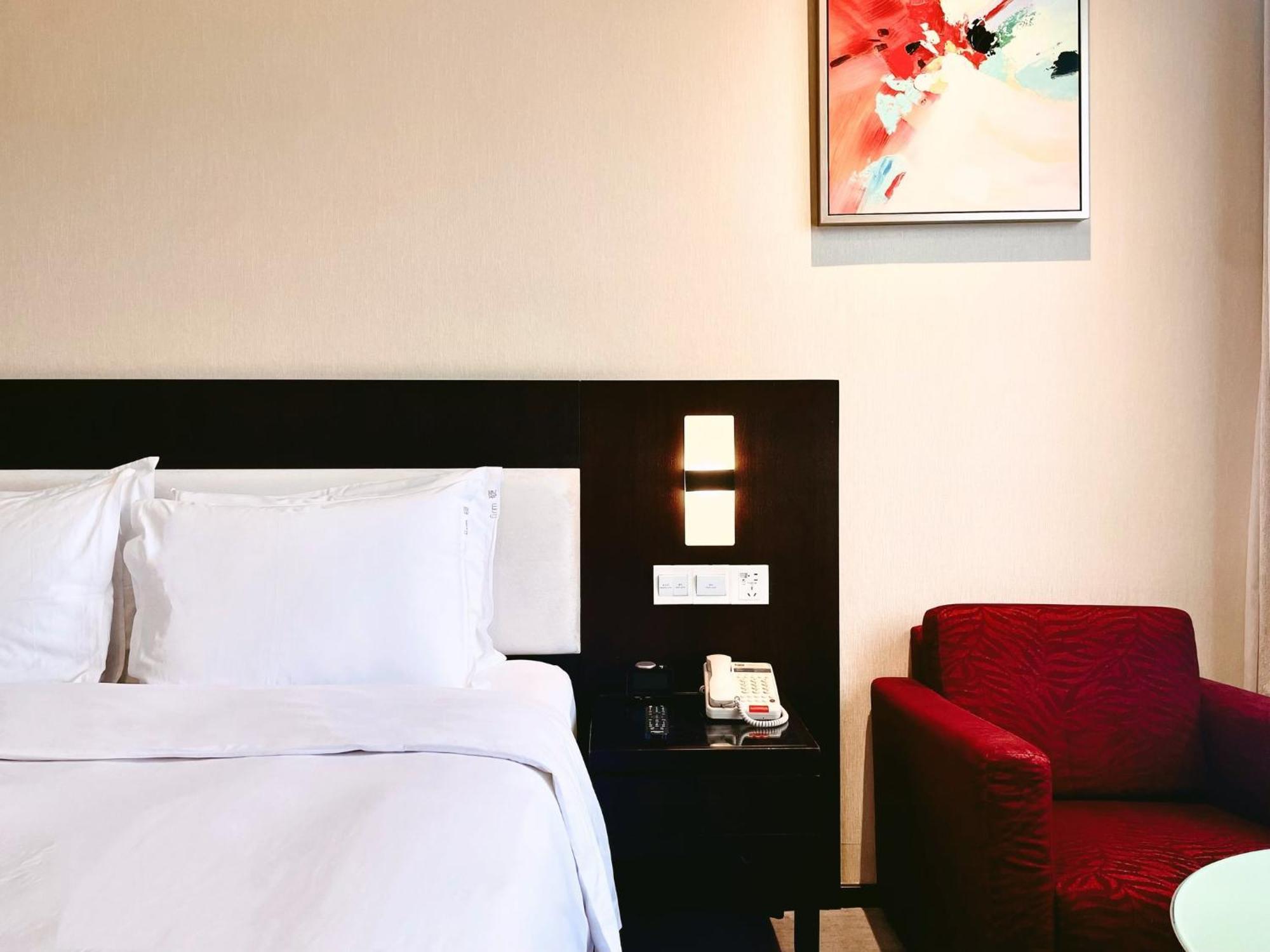 Holiday Inn Express Chengdu Gulou-Tianfu Square Chunxi Road Branch Exterior photo