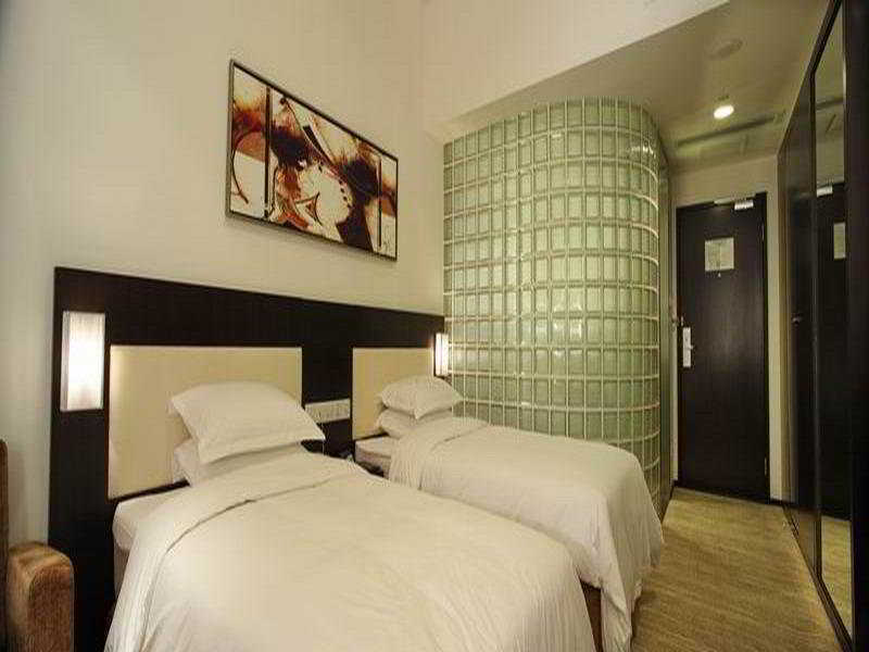 Holiday Inn Express Chengdu Gulou-Tianfu Square Chunxi Road Branch Exterior photo